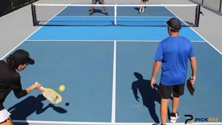 Phối hợp đồng đội bằng tín hiệu khi chơi pickleball đôi